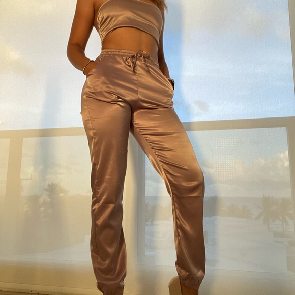 Fashion Nova Satin Set Top and Bottom Rose Gold 🌹 - Picture 2 of 7